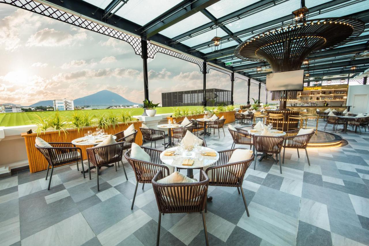 Отель Melia Vinpearl Tay Ninh Экстерьер фото
