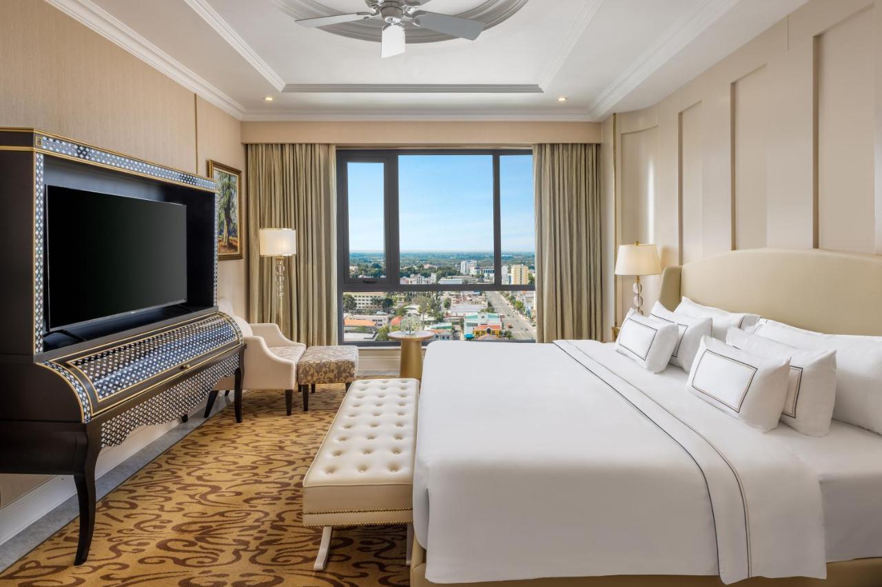 Отель Melia Vinpearl Tay Ninh Экстерьер фото