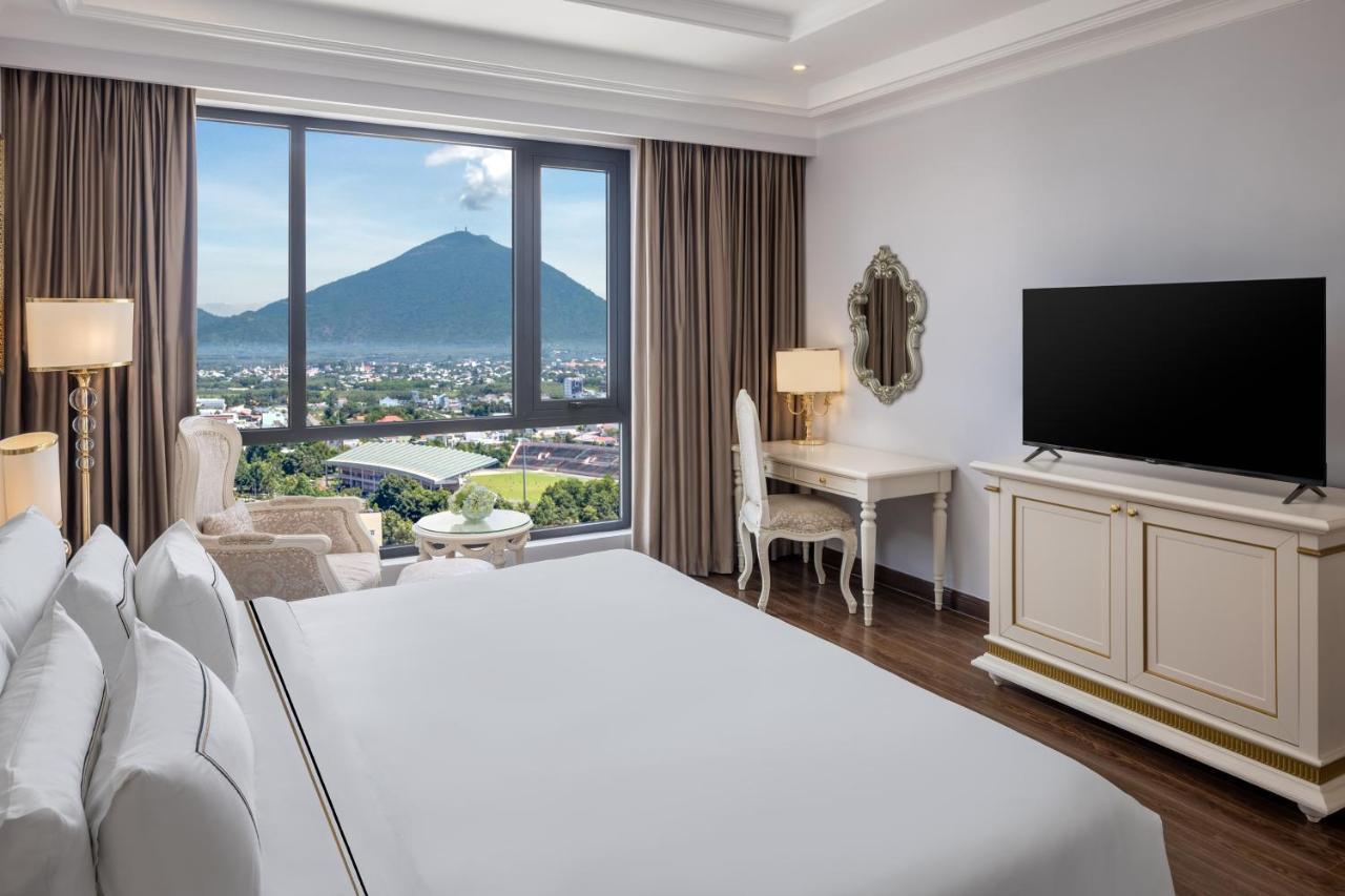 Отель Melia Vinpearl Tay Ninh Экстерьер фото